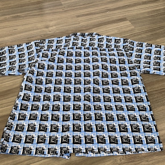 725 Originals Button Down Short Sleeve Pattern Shirt - Large - Picture 5 of 5